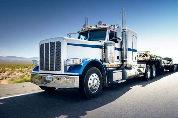 Heavy-duty vehicle repair specialist Cébazat